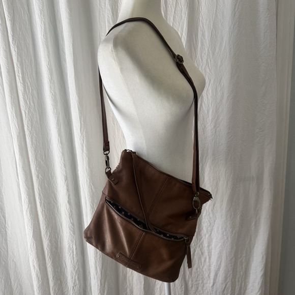 Lucky Brand Crossbody Caramel Tan Leather Foldover Shoulder Bag Messenger Purse - Picture 8 of 13